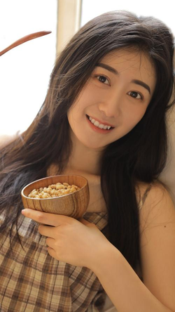 华人8X8应用主界面展示